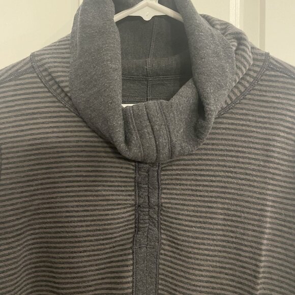 LULULEMON COWL NECK TOP, REVERSIBLE, DARK GRAY & STRIPE, CHECK MEASUREMENTS!!! - Picture 2 of 8